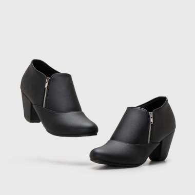 Adorable Projects - Potamogeton Heels Black 37