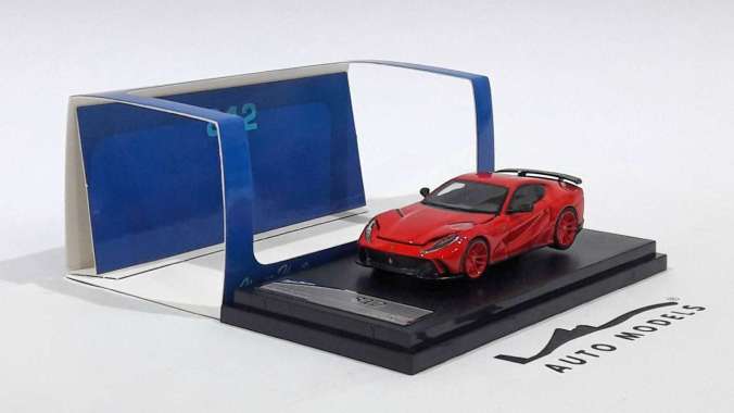 1:64 STANCE HUNTER FERRARI F812 RED