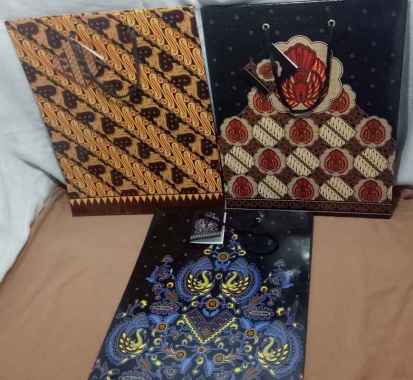 Paper Bag Tas Kado Tenteng Besar Batik Kiky Bagus READY STOCK