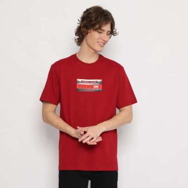 POLICE T-Shirt Cotton Combed Sablon Raster Pria 2073280421 Maroon L