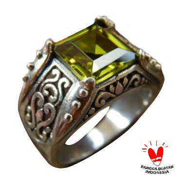 Jnanacrafts Kotak Batu Peridot Cincin Perak
