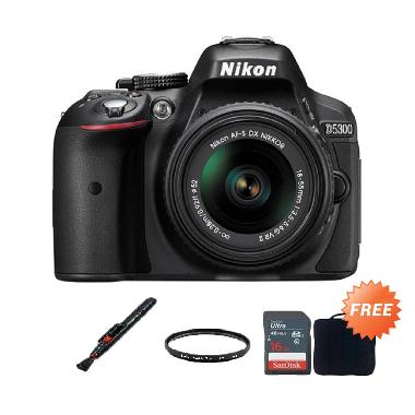 Nikon D5300 AF-P 18-55mm VR Kamera ... 16 GB + Filter + Lenspen