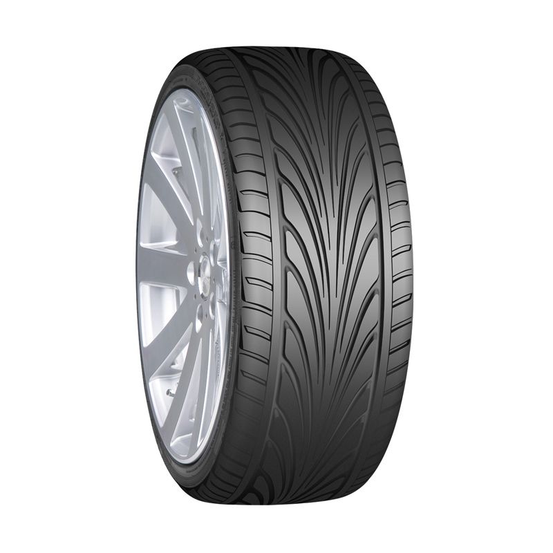 Accelera Sigma 215/35 R18 Ban Mobil                                                                                             